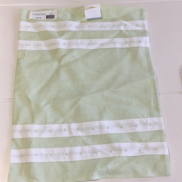 Clever Fingers Light Green Linen Pillow Cases (2) - Picture 2 of 6